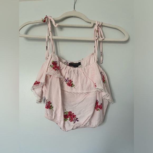 Forever 21 Tops - Crop top